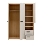 Offener Kleiderschrank mit zwei Türen, einer Kleiderstange, mehreren Regalböden und zwei Schubladen, frontal betrachtet.