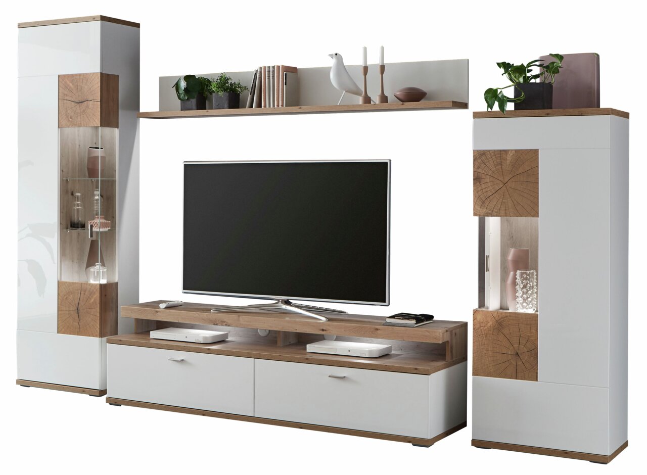 Zurbrüggen Wandkombination SYLT Frontale Ansicht der Zurbrüggen Wandkombination SYLT mit weißem und holzfarbenem Design, bestehend aus zwei hohen Schränken, einem TV-Board und einem Regalbrett mit Dekoration.