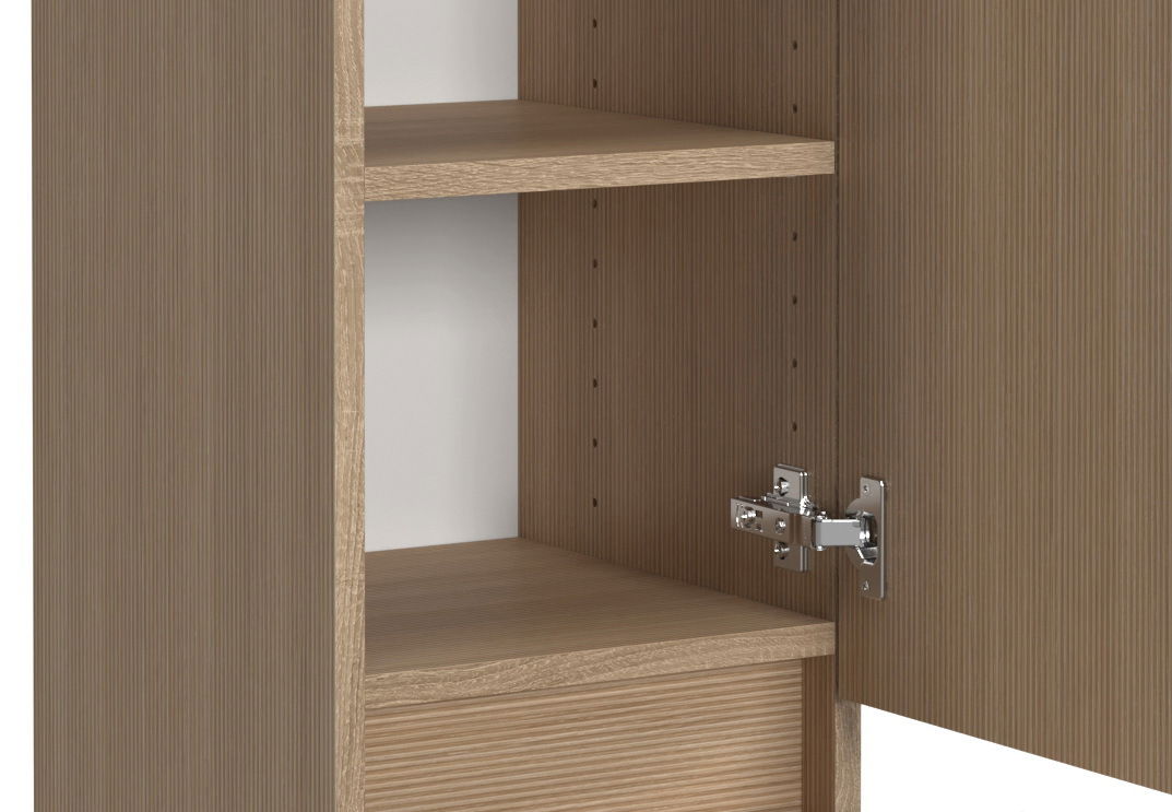 Nahaufnahme eines offenen Midischranks aus Holz mit zwei Regalböden und einer Tür mit Metallscharnier, seitliche Perspektive