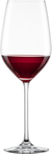 Bordeaux Rotweinglas mit rotem Wein, frontal fotografiert