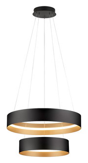 Moderne Pendelleuchte LOOP mit zwei schwarzen Ringen, von der Decke hängend, seitliche Perspektive.