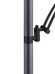 Nahaufnahme eines Teils der Stehleuchte ANDY mit modernem, schwarzem Metallgestell.
