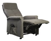 Grauer Fernsehsessel mit ausgeklappter Fußstütze, seitliche Perspektive