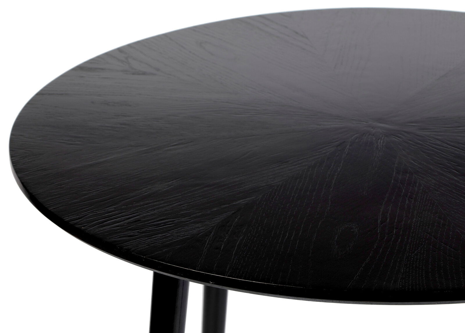 Runder schwarzer Esstisch FABIO aus Holz, Nahaufnahme der Tischplatte aus schräger Perspektive.