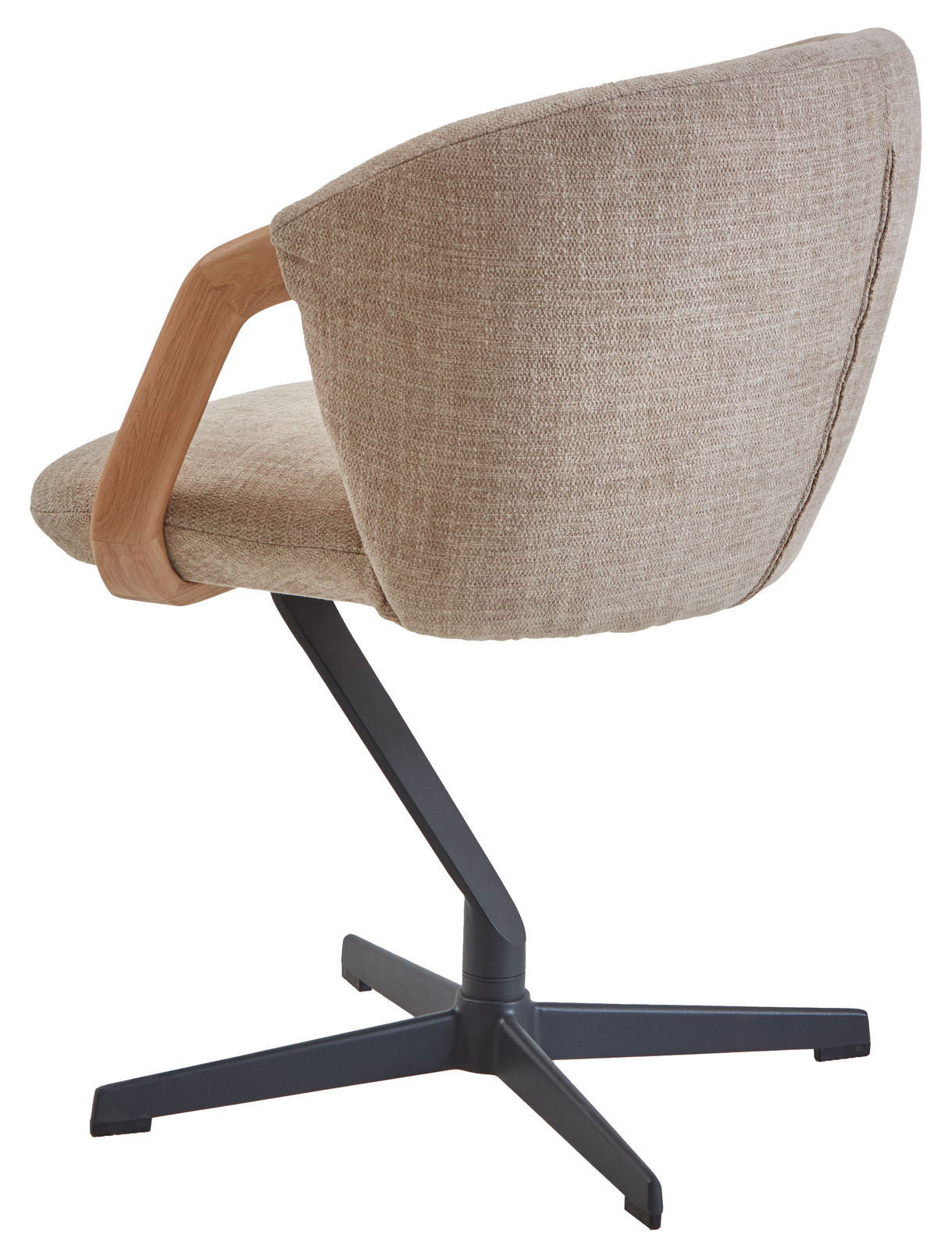 Rückansicht eines modernen Drehstuhls mit beigem Stoffbezug, Holzarmlehnen und schwarzem Metallfuß.