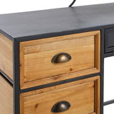 Nahaufnahme eines Schminktisches mit Holzschubladen und Metallgriffen, seitliche Perspektive