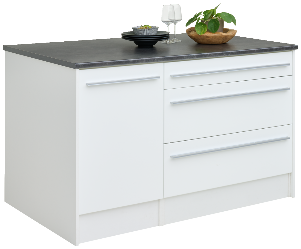Weiße Kücheninsel mit dunkler Arbeitsplatte, zwei Schubladen und einer Tür, dekoriert mit Geschirr und Pflanze, seitliche Perspektive