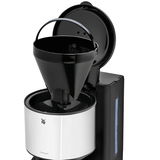 Kaffeemaschine WMF STELIO Aroma mit geöffnetem Filtereinsatz, seitliche Perspektive