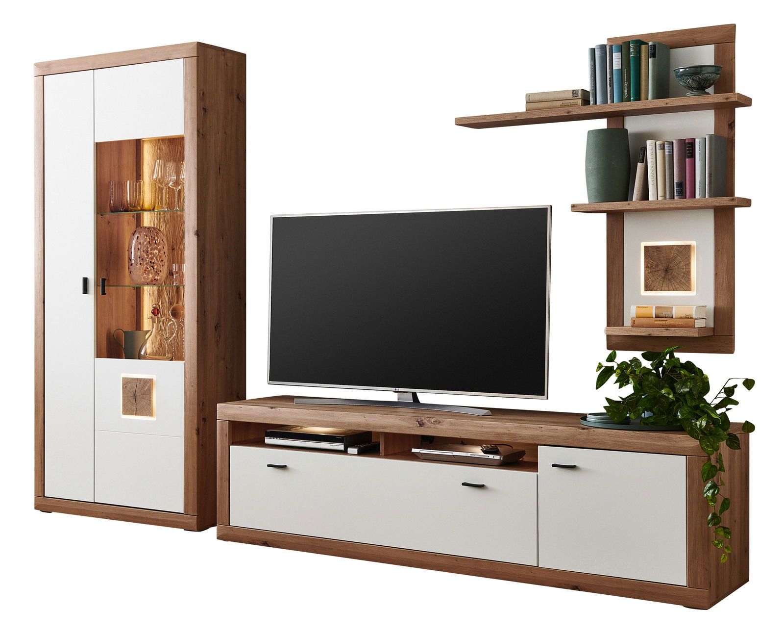 Zurbrüggen Wandkombination BORKUM Moderne Wandkombination mit Holz- und Weißakzenten, bestehend aus einem hohen Schrank mit Glaseinsatz, einem TV-Board und einem Wandregal. Perspektive von vorne.