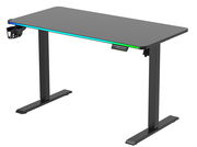 Moderner E-Gaming Tisch mit LED-Beleuchtung und Getränkehalter, seitliche Perspektive