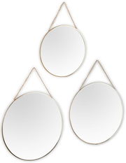 Drei runde Spiegel mit goldenen Rahmen und Kettenaufhängung, aus der Vorderansicht fotografiert.