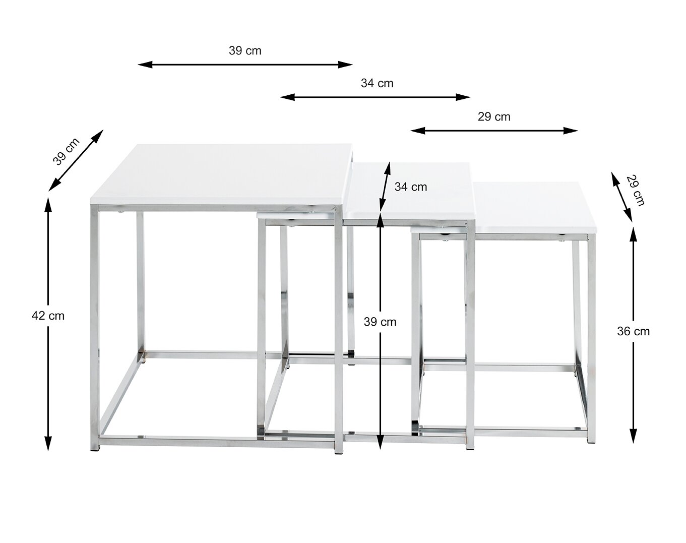 3er-Set ineinander schiebbare Beistelltische/Nesting Tables mit weißen quadratischen Tischplatten und silbernem Metallgestell, Maße ca. 39/34/29 cm (B/T) und 42/39/36 cm (H), frontale Perspektive