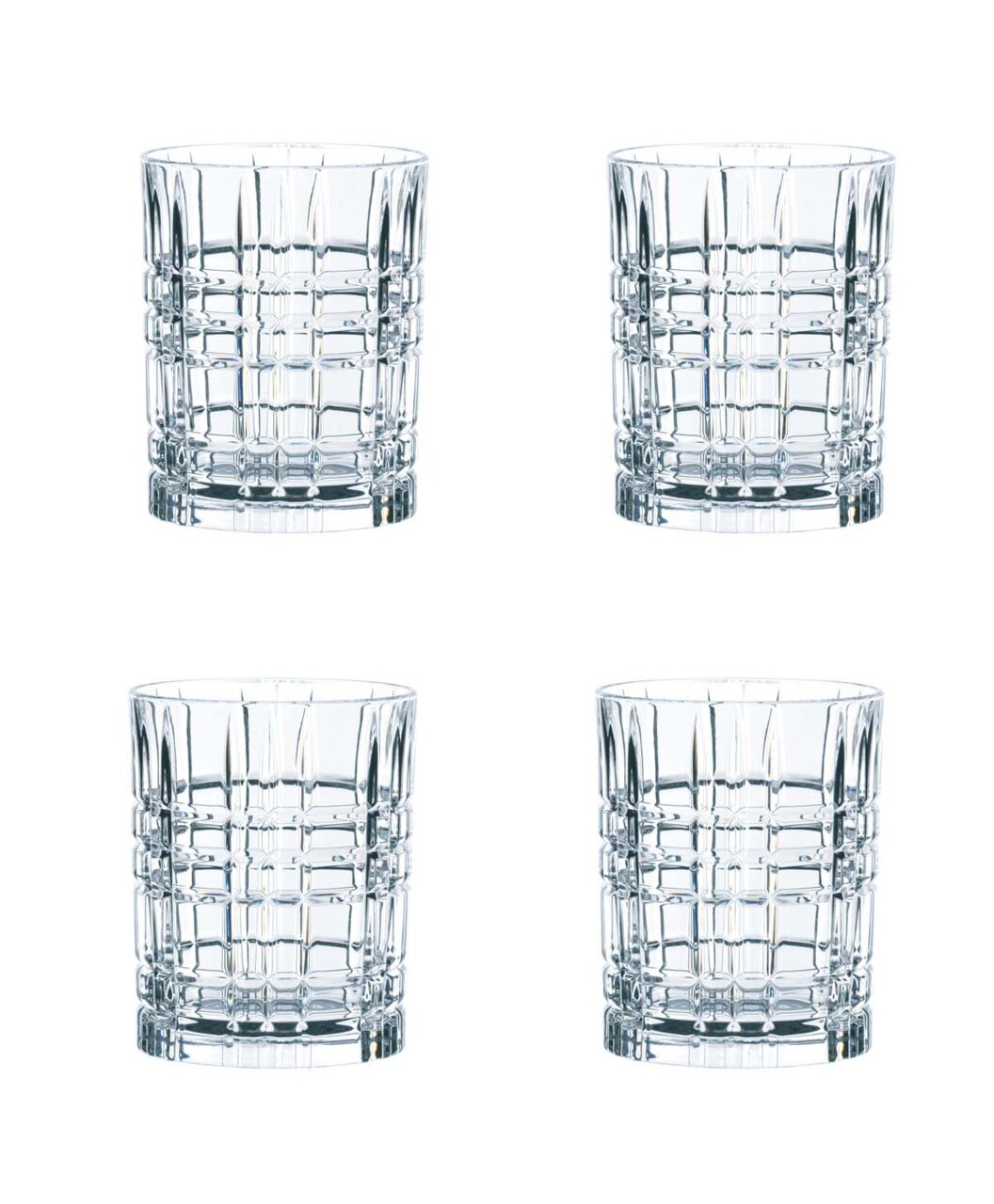Een set van vier whiskyglazen, van helder glas met een vierkant patroon, afgebeeld van voren.