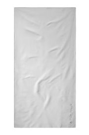 Weißes Fitnesstuch 70x140cm mit eingeprägtem Logo, Draufsicht