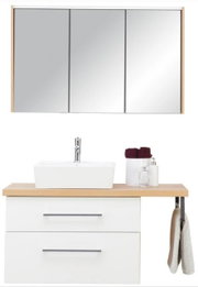 Moderne badkamercombinatie met spiegelkast en wastafelonderkast, hier afgebeeld in vooraanzicht. Voorzien van een rechthoekige wastafel, twee lades en handdoekhouders aan de zijkanten.