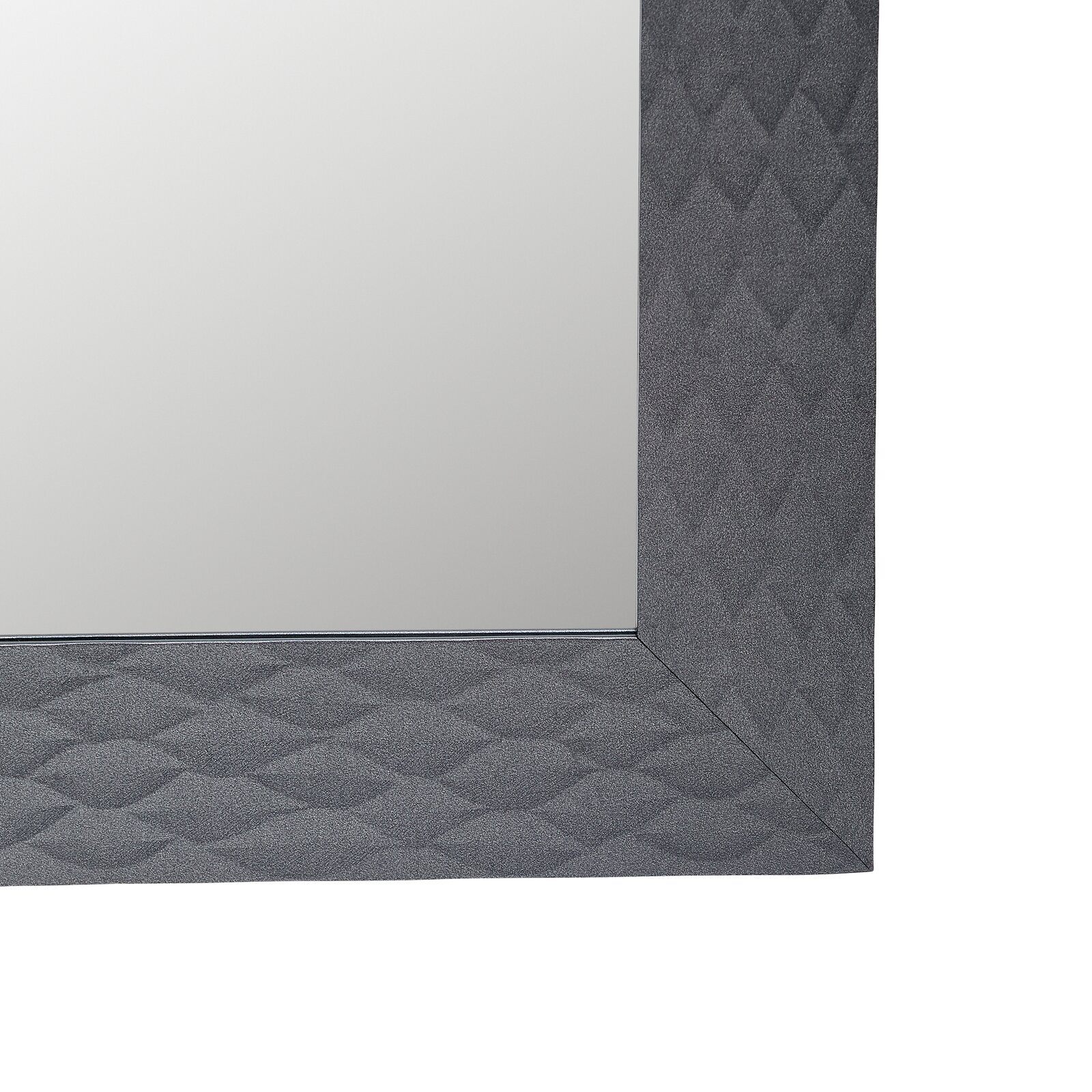 Nahaufnahme eines rechteckigen Spiegels mit grauem, strukturiertem Rahmen.