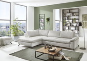 Ecksofa Beldomo Style SENSE in einem modernen Wohnzimmer, seitliche Perspektive