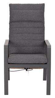 Grauer Loungesessel mit gepolsterter Rückenlehne und Sitzfläche, frontal fotografiert.