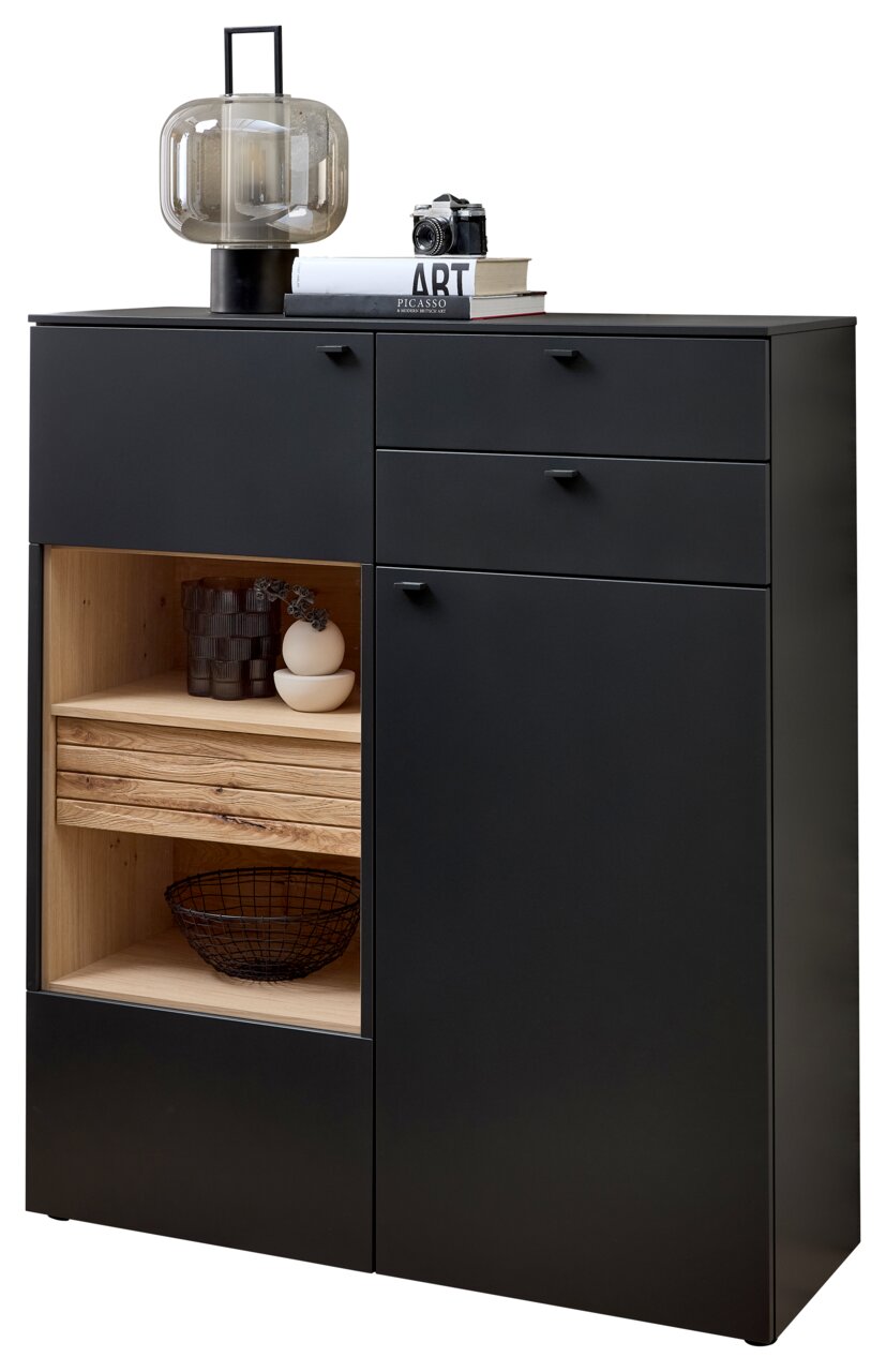 Venjakob Highboard LUMEA Modernes Highboard in schwarzem Design mit offenen und geschlossenen Fächern, dekoriert mit einer Lampe, Büchern und einer Kamera, aus frontaler Perspektive.