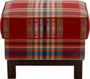 Gepolsterter Hocker mit rot-buntem Karomuster und dunklen Holzbeinen, Frontansicht