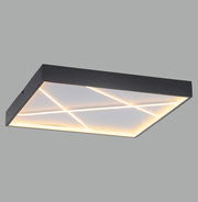 Moderne quadratische Deckenleuchte mit geometrischem Muster, seitliche Perspektive