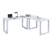 Weißer L-förmiger Eckschreibtisch mit Metallgestell, frontal in leichter Schrägansicht von oben, mit Laptop und Büroaccessoires auf der Tischplatte