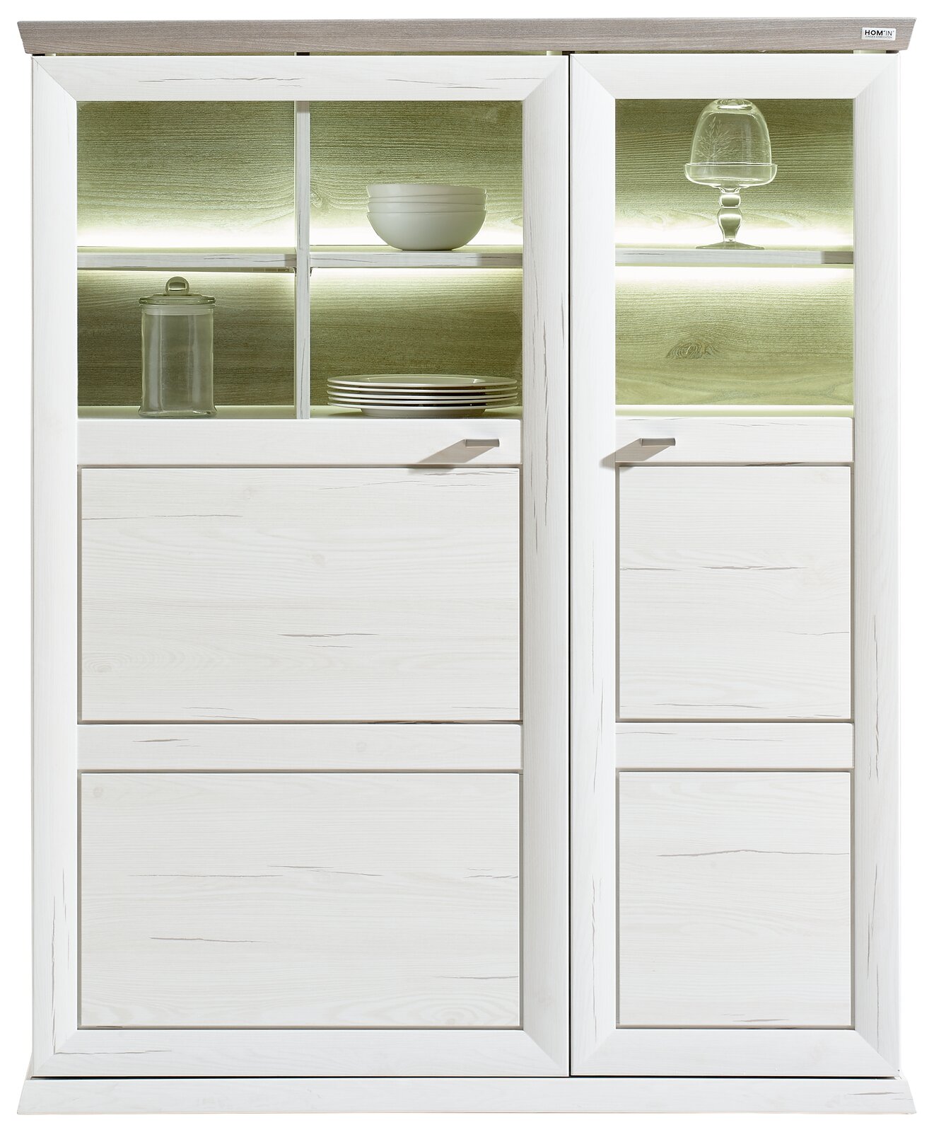 Frontale Ansicht eines weißen Highboards mit Glaseinsätzen und LED-Beleuchtung, dekoriert mit Geschirr und Gläsern.