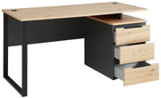Moderner Schreibtisch mit Holzplatte und schwarzen Metallbeinen, drei offene Schubladen auf der rechten Seite, seitliche Perspektive.