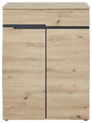 Schuhschrank aus Holz in heller Eichenoptik, frontal fotografiert