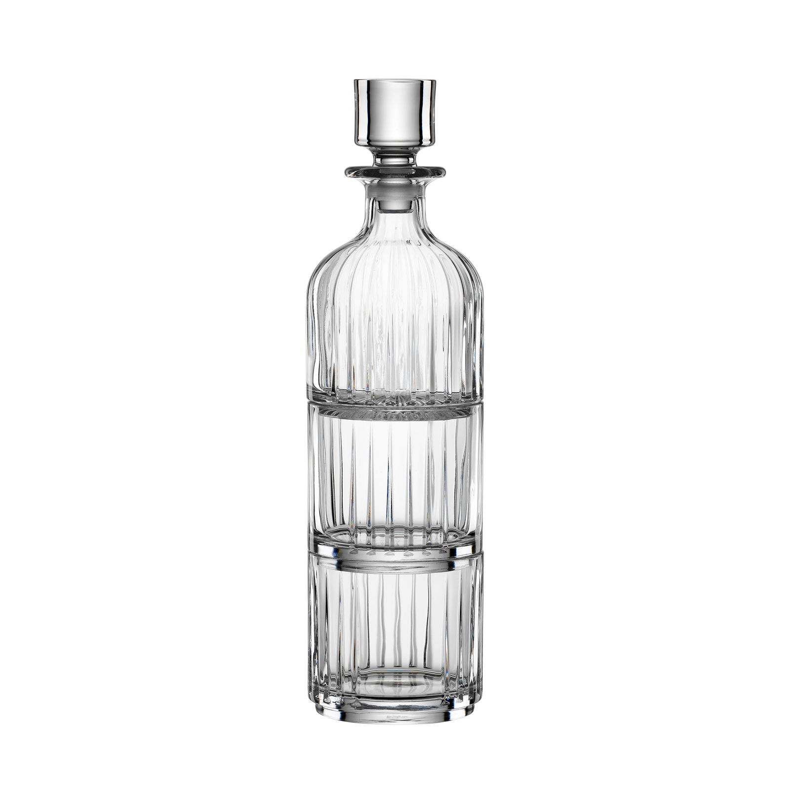 Elegante Kristallkaraffe aus einem Whisky-Set, frontal abgebildet.