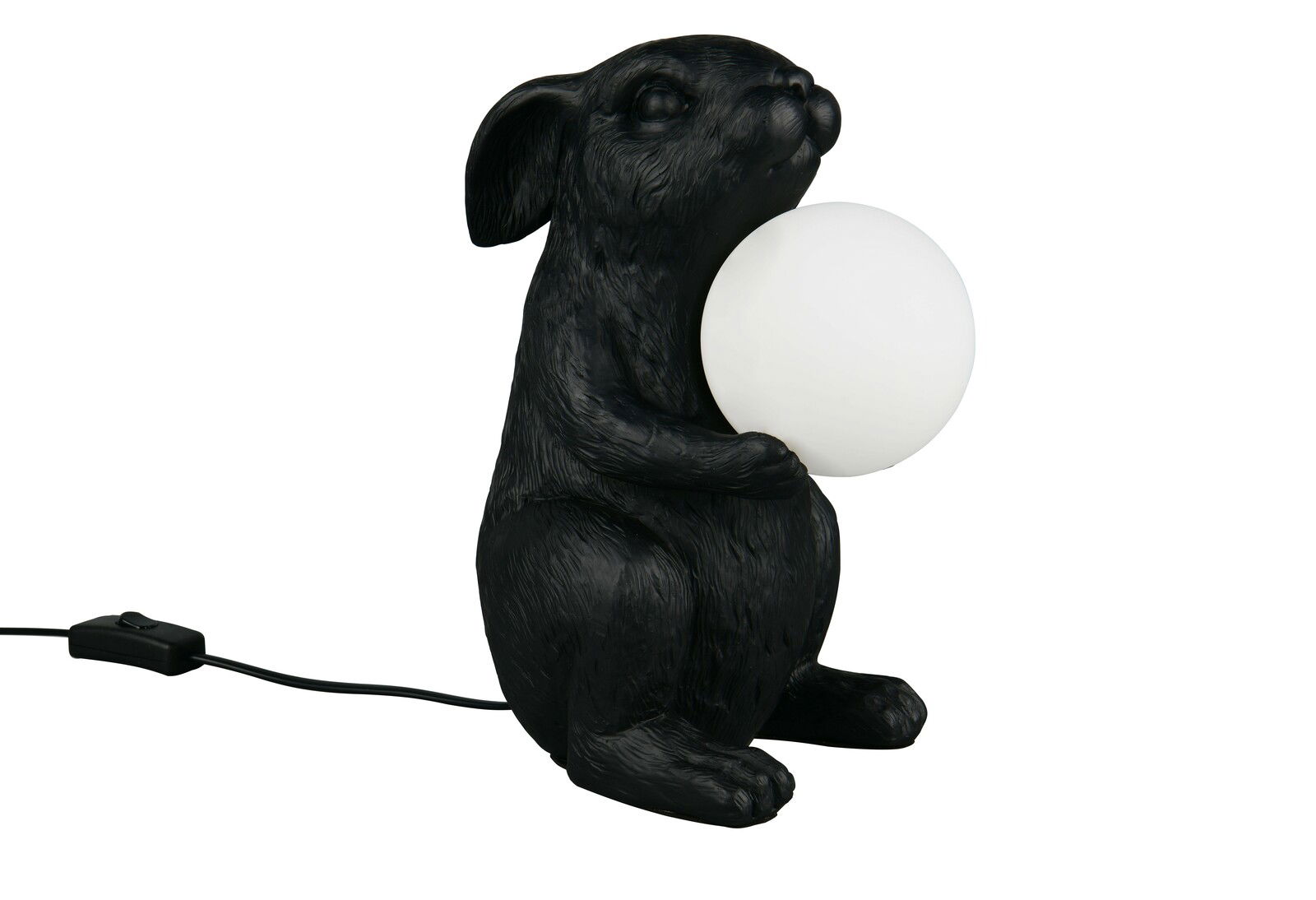 Reality Leuchten Tischleuchte RABBIT Schwarze Tischleuchte in Form eines sitzenden Hasen, der eine weiße Kugel hält, seitliche Perspektive.