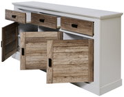 Weißes Sideboard mit offenen Schubladen und Türen aus Holz, Perspektive von vorne links