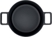 Schwarzer WMF Flavour Bräter, 24 cm, Draufsicht mit zwei Griffen.