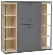 Higboard in grauer und holzfarbener Optik mit offenen Regalfächern und Schubladen, Frontalansicht