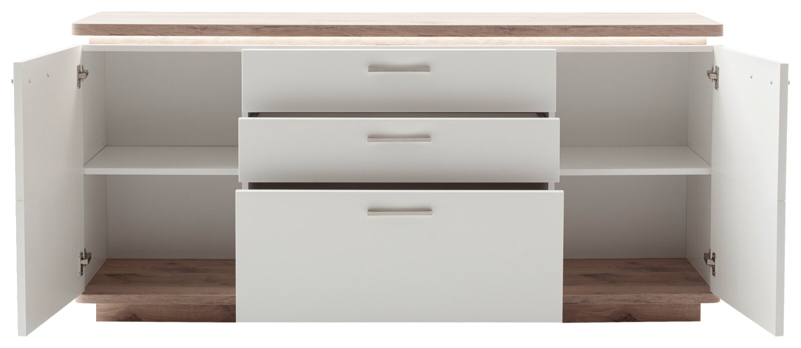Weißes Sideboard mit Holzoptik-Deckplatte, geöffneten Türen und drei mittigen Schubladen, Frontansicht auf weißem Hintergrund