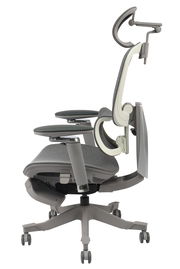 Moderner ergonomischer Drehstuhl in Seitenansicht mit verstellbarer Kopfstütze und Armlehnen.