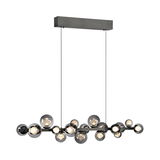 Moderne LED-Pendelleuchte mit mehreren kugelförmigen Glaselementen, seitliche Perspektive