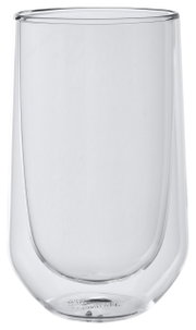 Dubbelwandig glas voor latte macchiato, van voren gefotografeerd.