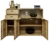 Hochwertiges Highboard aus Holz mit geöffneter Frontansicht, zeigt Schubladen, Regale und dekorative Objekte.