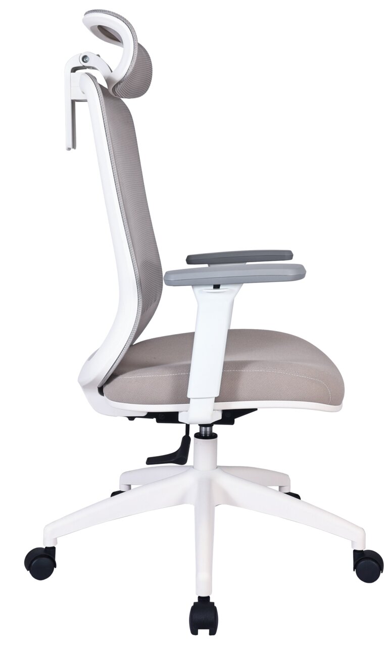 Moderne draaistoel in zijaanzicht met ergonomische rugleuning, verstelbare armleuningen en hoofdsteun, op wieltjes.