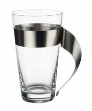 Latte Macchiato Glas 0,3l mit elegantem Metallgriff, seitliche Ansicht
