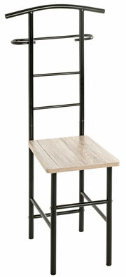 Herrendiener aus schwarzem Metall mit Holzsitzfläche, frontal abgebildet.