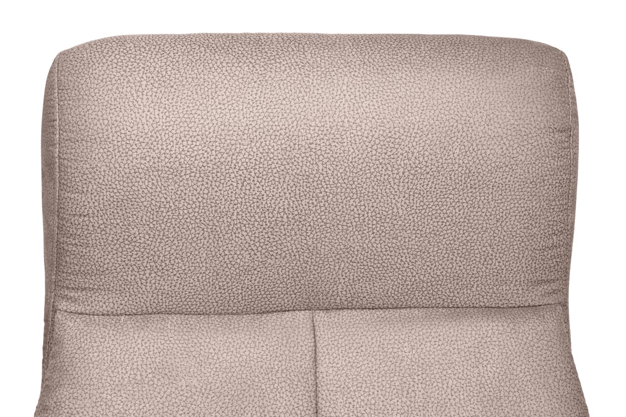 Nahaufnahme der Rückenlehne eines Chefsessels mit strukturierter, beiger Polsterung, von vorne betrachtet.