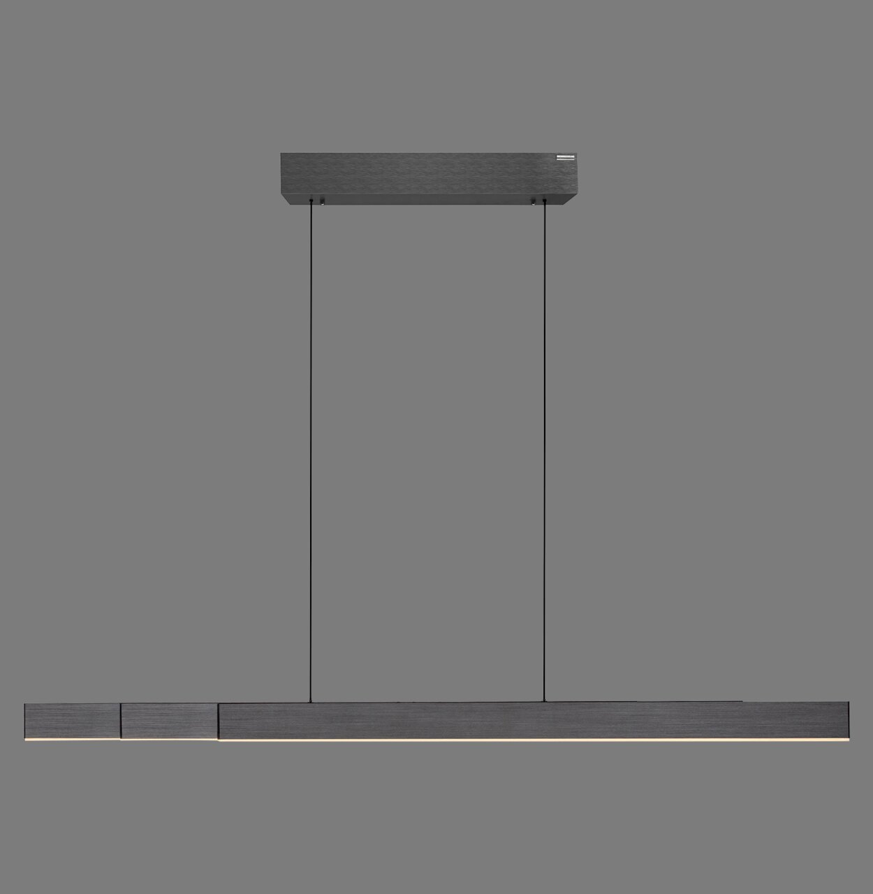 Moderne, minimalistische Pendelleuchte PURE-MOTO-RISE von Paul Neuhaus in seitlicher Ansicht, mit schlankem, rechteckigem Design und zwei Aufhängungen.