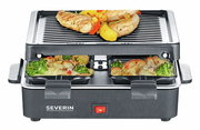 Raclette-Grill mit Grillplatte, Vorderansicht, zwei Pfännchen mit Gemüse und Käse, Grillplatte mit Hähnchen und Paprika.