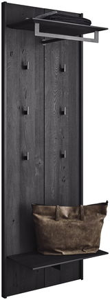 Schwarze Wandgarderobe mit mehreren Haken, einem oberen Regal und einer unteren Ablage, frontal betrachtet.