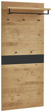 Garderobenpaneel aus Holz mit mehreren Haken und einem Regalbrett, seitliche Perspektive