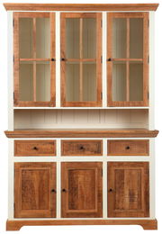 Vitrinenschrank aus Holz mit drei Glastüren oben und drei Schubladen sowie drei Holztüren unten, Frontalansicht