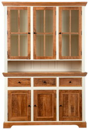 Vitrinenschrank aus Holz mit drei Glastüren oben und drei Schubladen sowie drei Holztüren unten, Frontalansicht
