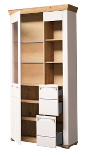 Kombi-Vitrine aus Holz mit weißen Türen und Schubladen, teilweise geöffnet, aus schräger Perspektive fotografiert.
